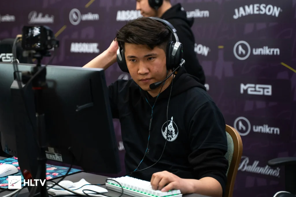 bLitz – The Chess Genius with a Mouse